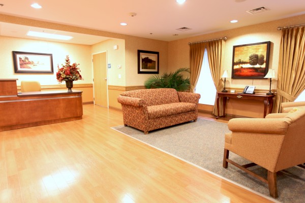 The Laurels of Norworth: Living Area