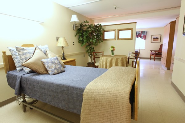 The Laurels of Norworth: Private Guest Room